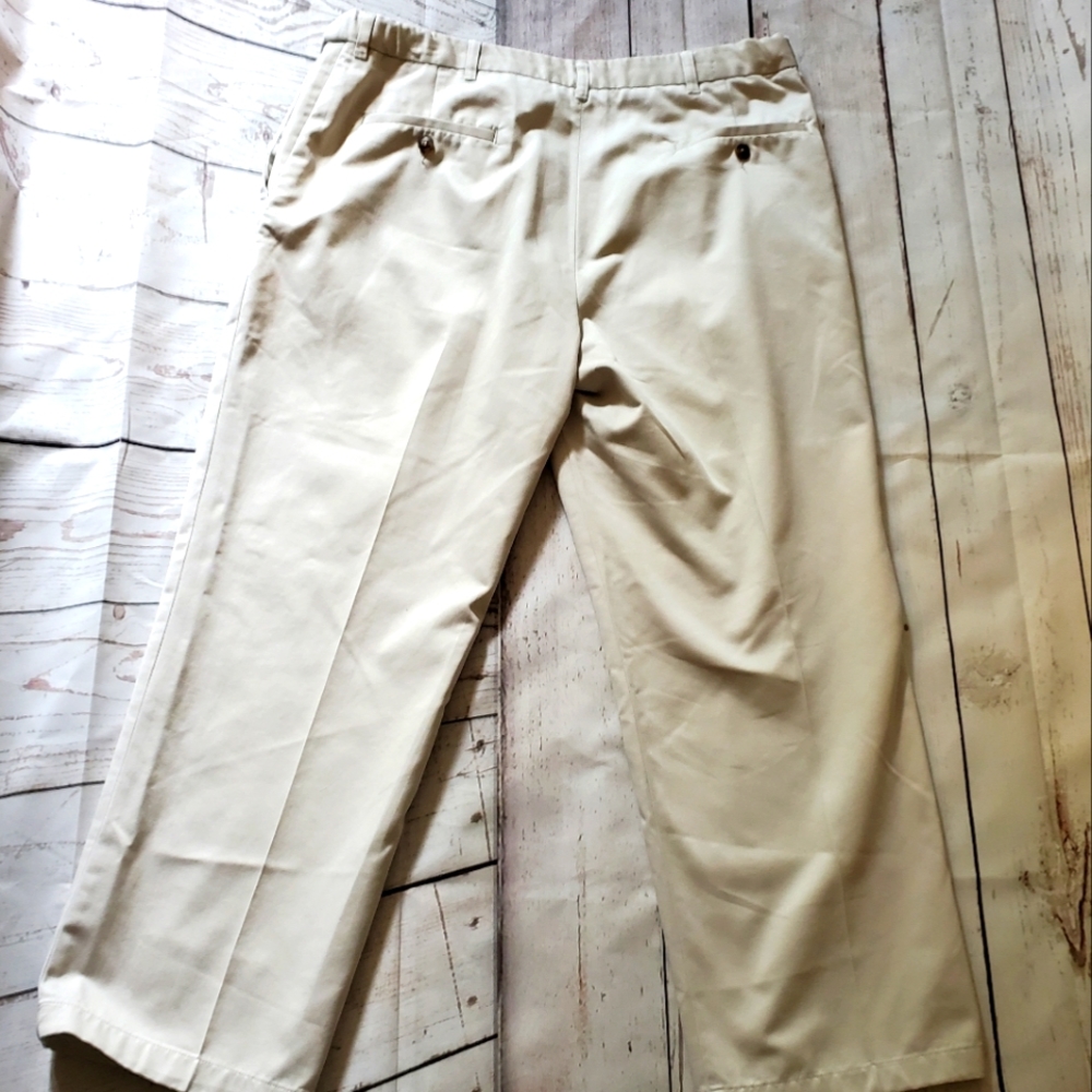Haggar men's 100% cotton khakis 38X28 - Picture 2 of 10